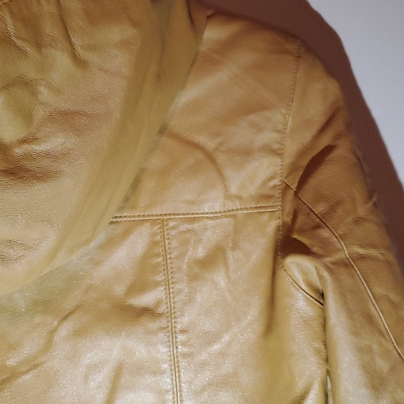 Jacket - Picture 4 of 4